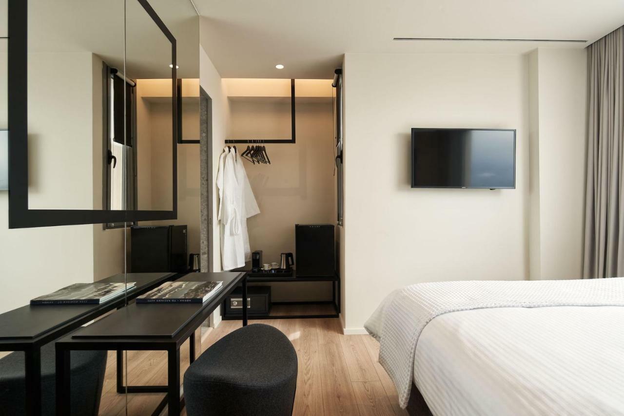 Urban Frame Plaka Hotel Athens Ngoại thất bức ảnh