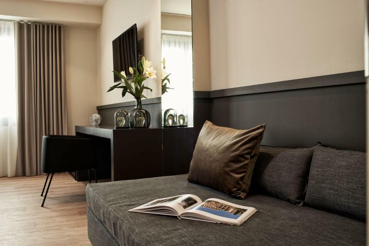 Urban Frame Plaka Hotel Athens Ngoại thất bức ảnh
