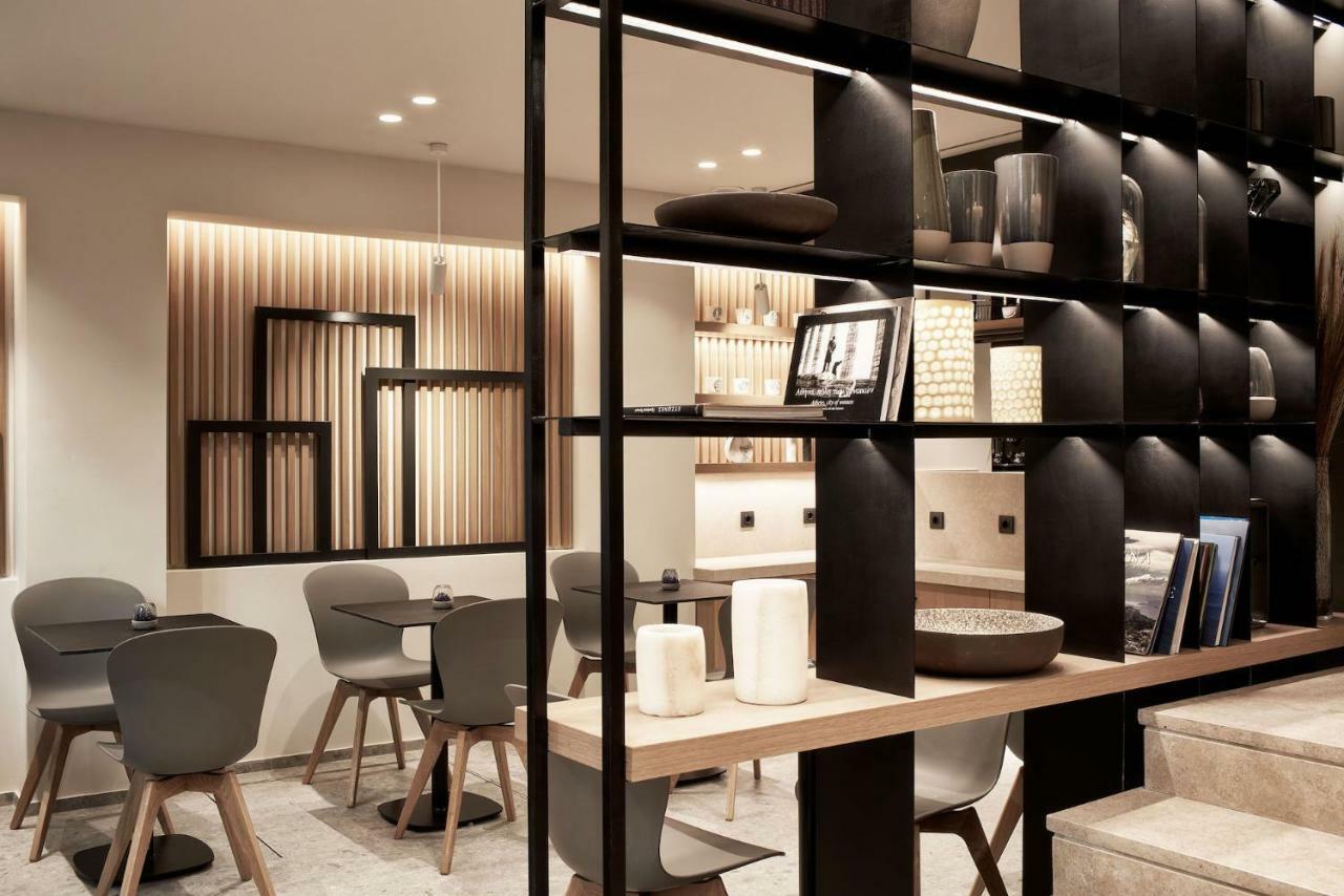 Urban Frame Plaka Hotel Athens Ngoại thất bức ảnh